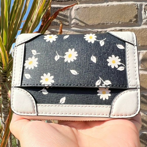 Kate Spade Zip Card Case Wallet Black White - Picture 4 of 4